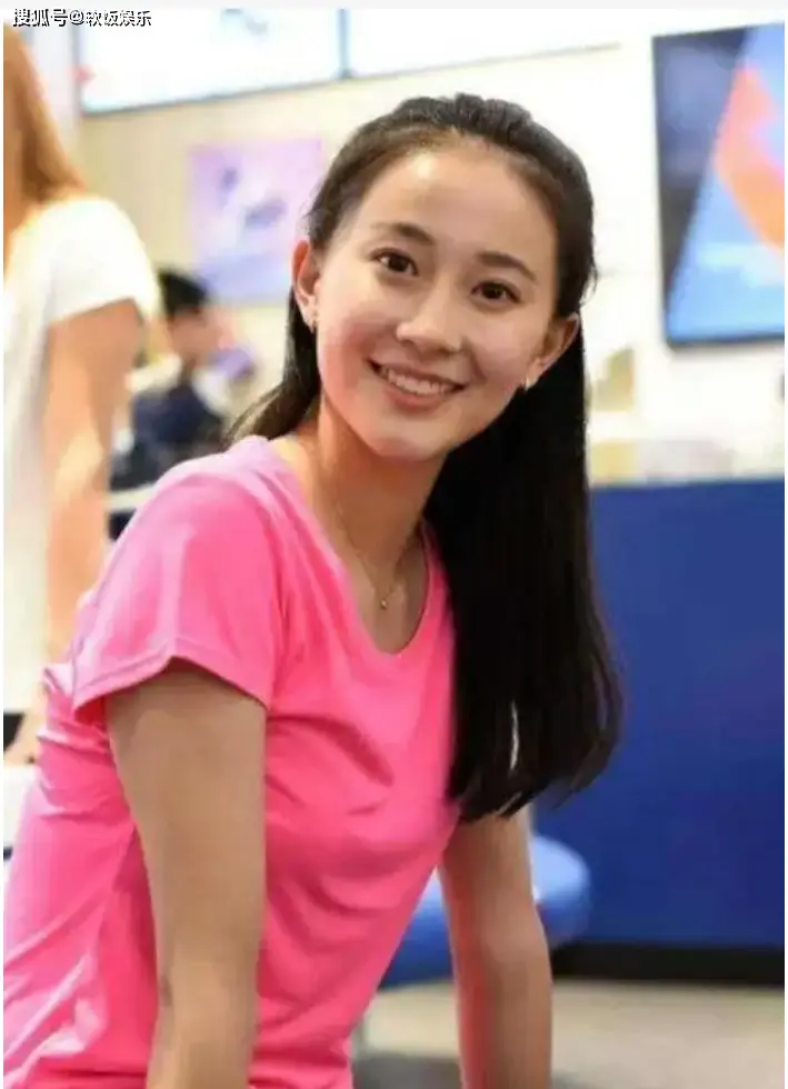 游泳世界冠军官宣恋情了吗_丁汇宇恐怖游泳官里游泳图片_王子文吴永恩官宣恋情
