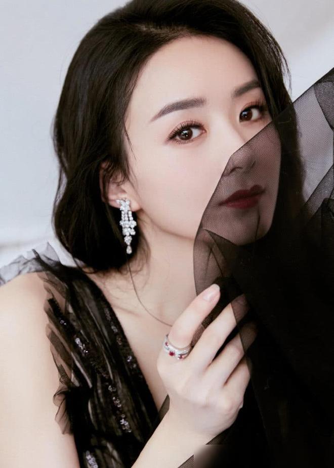 赵丽颖健身房锻炼图片_赵丽颖在健身_赵丽颖健身壁纸