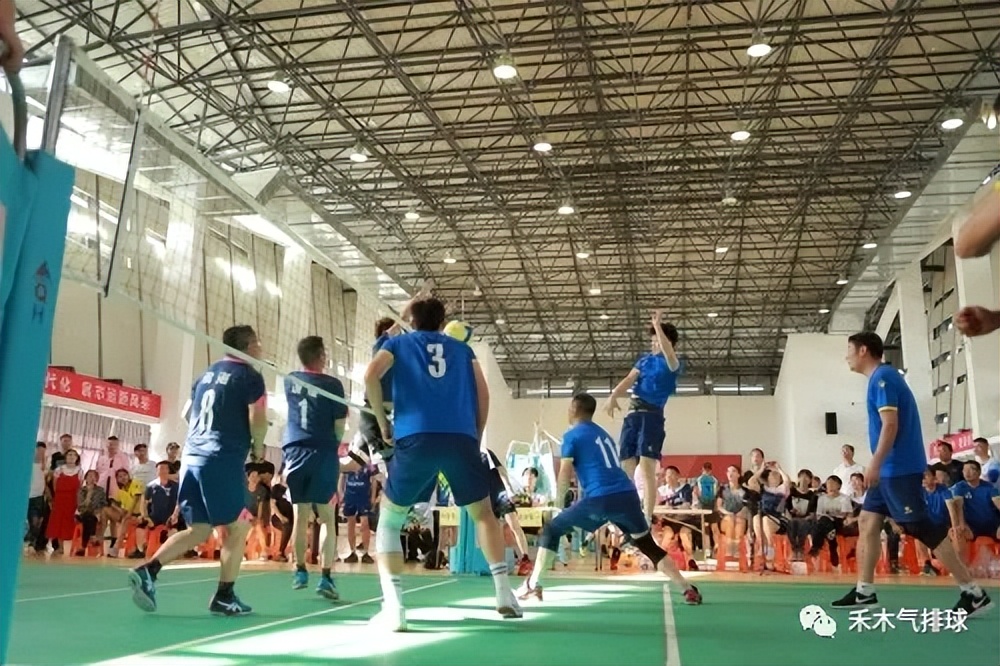 篮球犯规后的发球位置_篮球比赛犯规发球位置_篮球犯规后发球位置规则